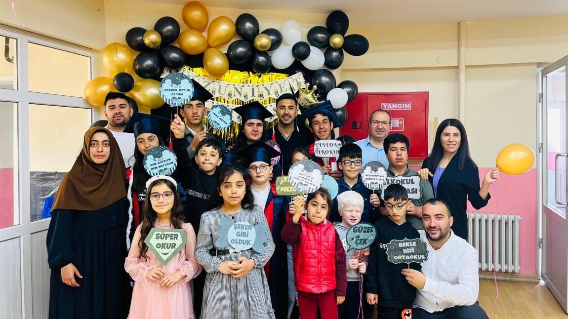 Özel Eğitim Sınıfı Yıl Sonu Mezuniyet Programı Gerçekleştirildi